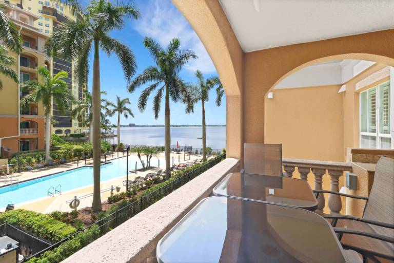 2825 Palm Beach Blvd 217