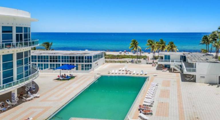 Wonderful apartment with pool | Close to the beach | Pets allowed — photo 3