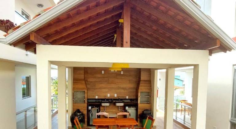 Apartment with pool & patio — photo 4