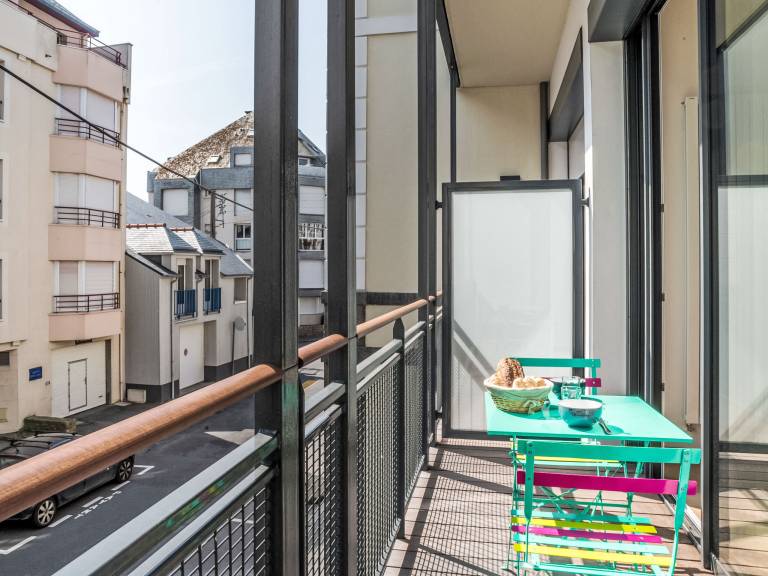 Holiday apartment with terrace — photo 5