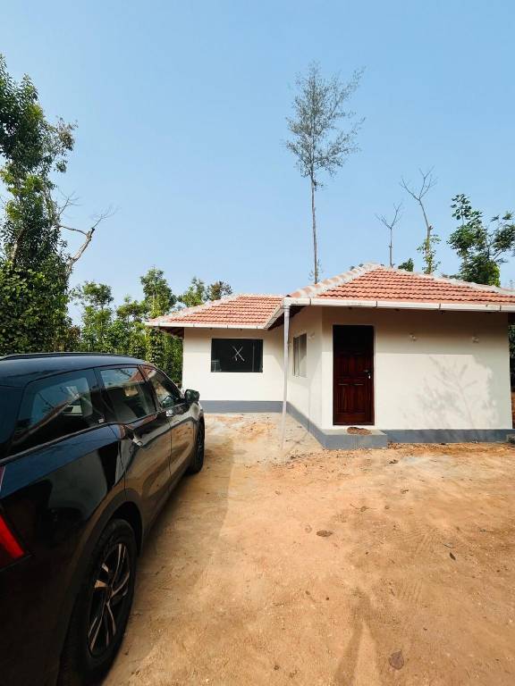 Pleasant vacation home with barbecue | Water view | Dogs allowed in Chikkamagaluru