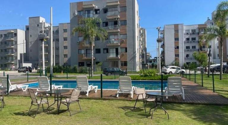 Apartment with pool — photo 4