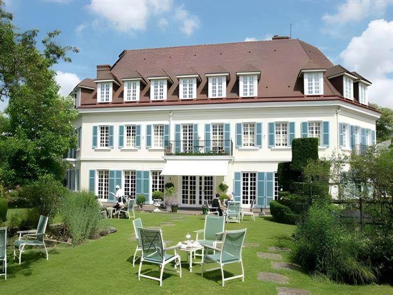 Chateau De Montreuil in Montreuil-sur-Mer
