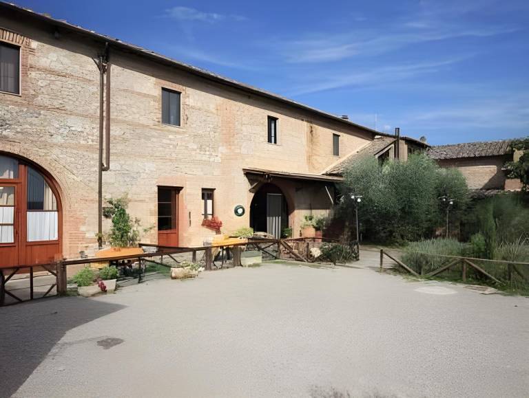 Child-friendly lovely house with BBQ, pool & yard | Pets are welcome in Sovicille