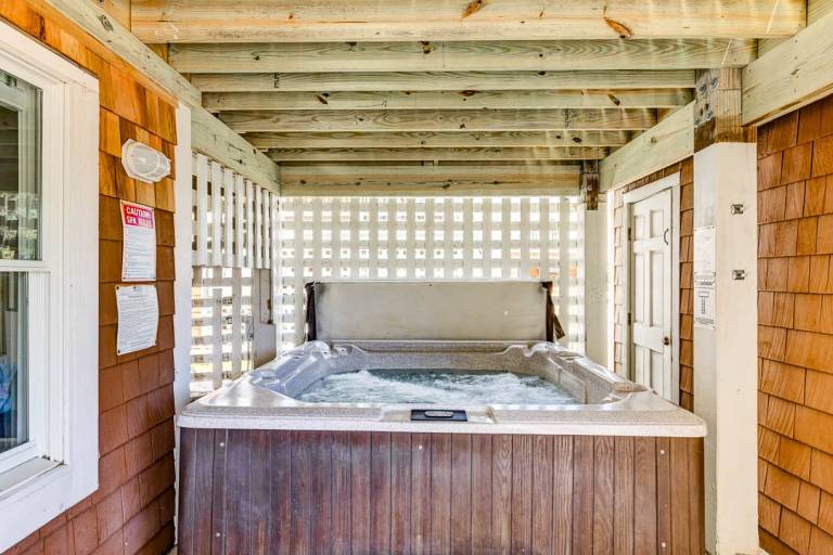 Oceans 22 Oceanfront Private Pool, Hot Tub, Dog Friendly — photo 4