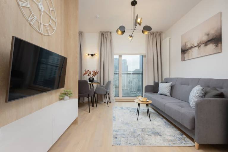 Studio flat Mirów