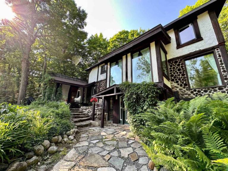 Chalet  Cantley
