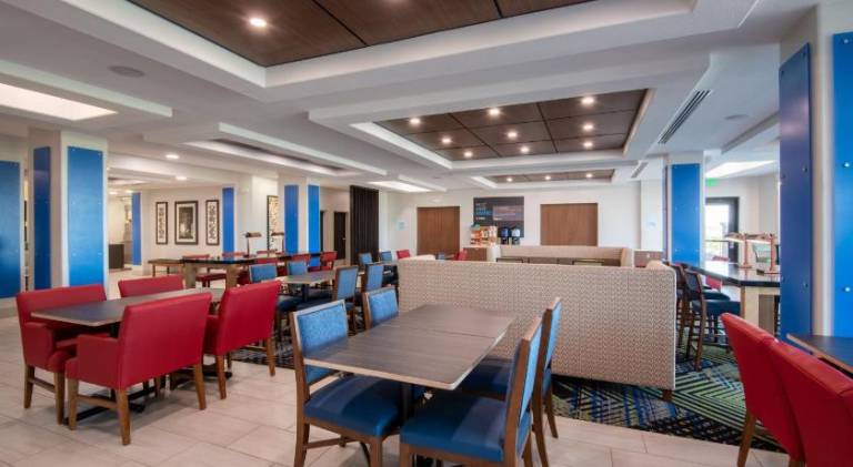 Holiday Inn Express Hotel & Suites Yuma By IHG — photo 4