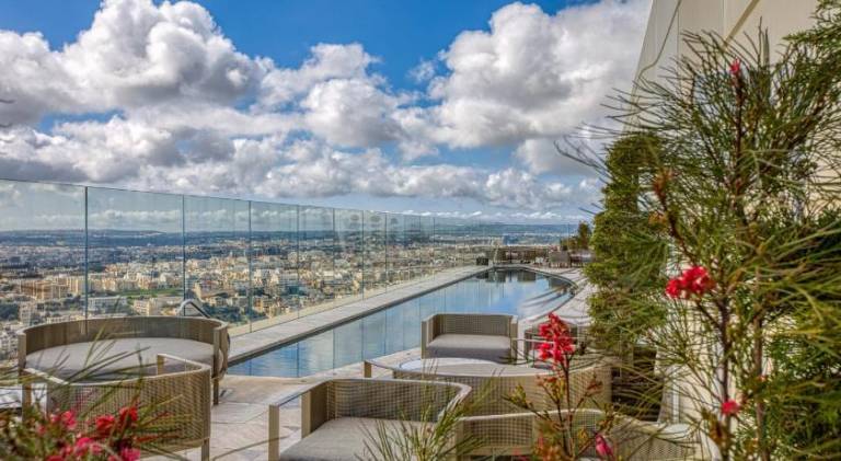 Official Mercury Suites With Rooftop Pool Access — photo 5