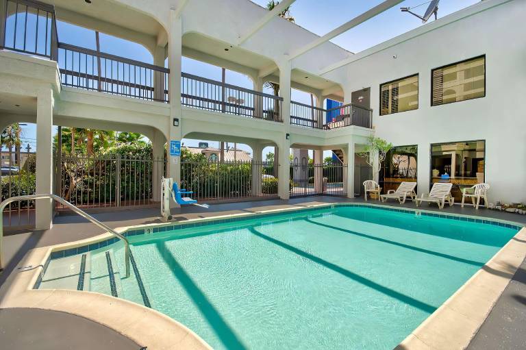 Studio 6 Suites Lawndale, CA – South Bay — photo 5