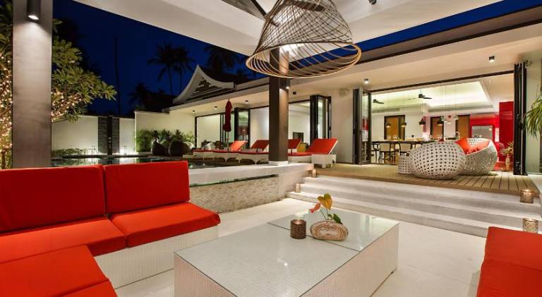 Villa with jacuzzi & pool — photo 5