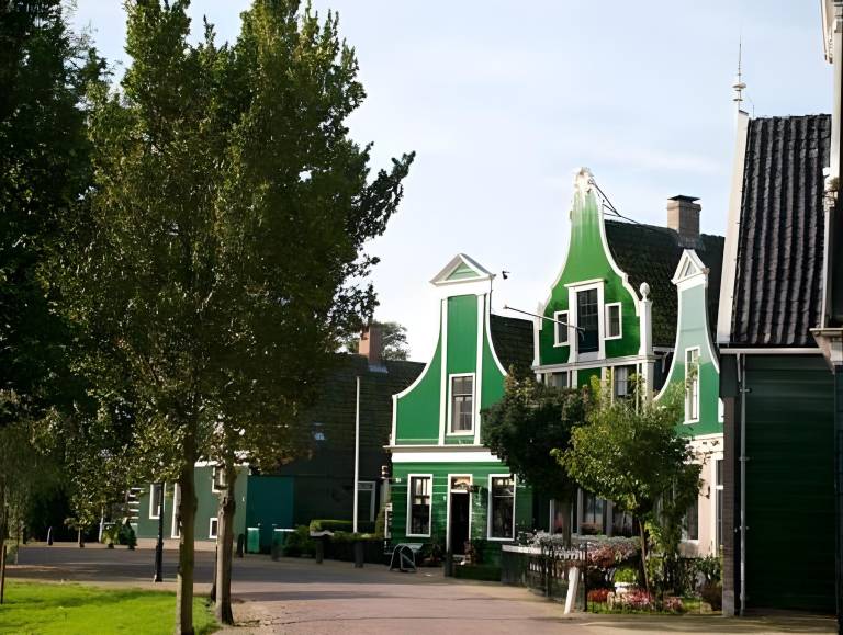 Stay overnight at Windmill Village Zaanse Schans Amsterdam