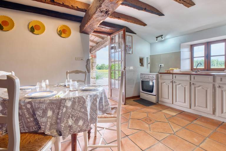 Le Chai – Family Cottage with Pool and Jacuzzi on 12 Hectares near Bergerac — photo 4