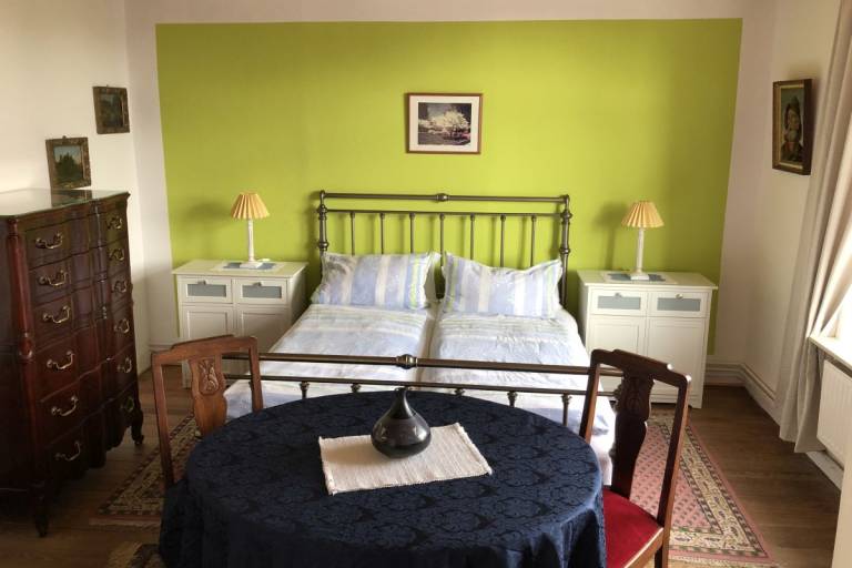 Holiday apartment with garden — photo 4