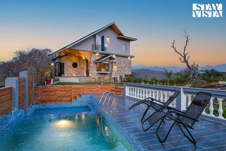 279 m&sup2; Villa