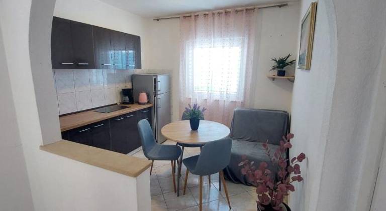 Rental apartment with yard & terrace | Next to the beach | Dogs allowed — photo 4