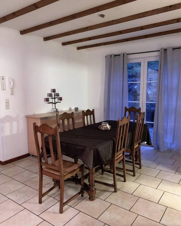 Holiday apartment with grill & yard — photo 5