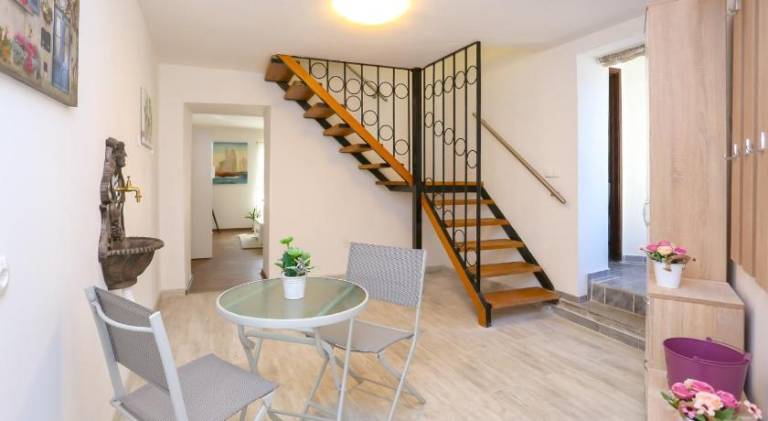 Apartment with 3 rooms for 6 persons — photo 4