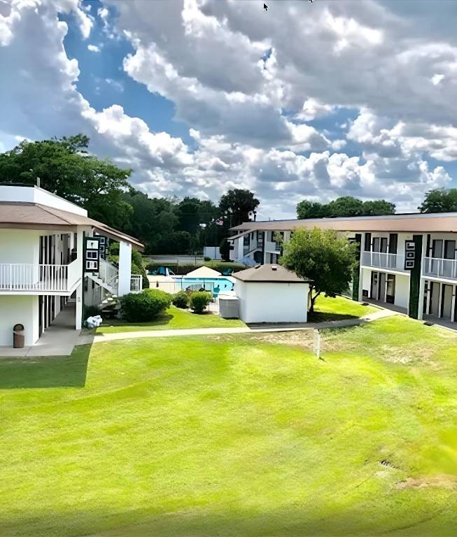 Days Inn by Wyndham Eglin AFB — photo 5