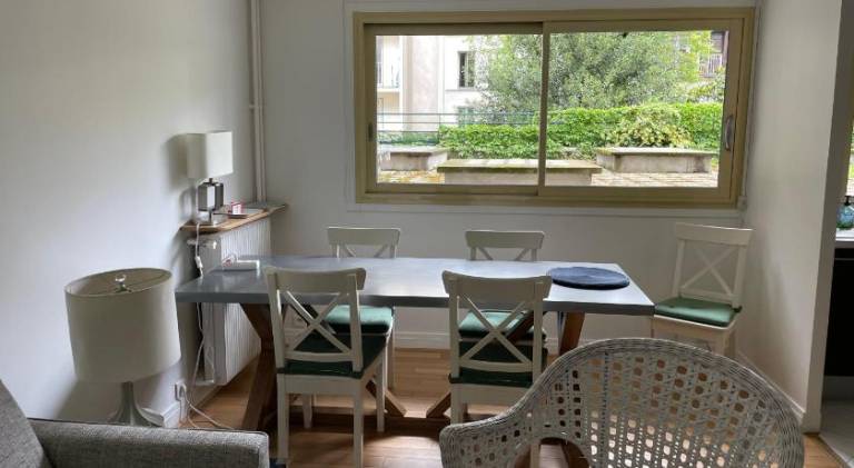 French Welcome in Vanves