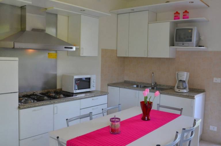 Family-oriented charming rental apartment with garden | Garden view | Pets are welcome — photo 2