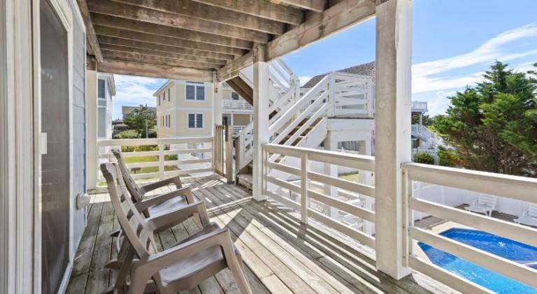 Vacation home with hot tub & pool — photo 5