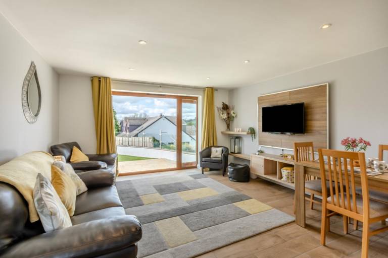 1 Bed in Tytherleigh oc b29732