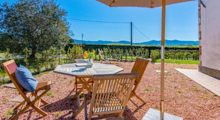 Charming vacation home with pool | Pet-friendly — photo 4