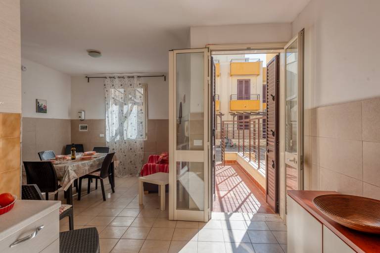 Lovely rental apartment with yard & terrace | Garden view | Next to the beach | Pet-friendly — photo 2