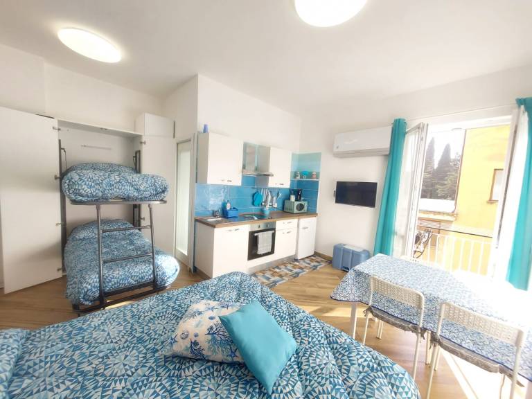 Child-friendly wonderful rental apartment with terrace | Next to the beach | Dogs allowed — photo 4