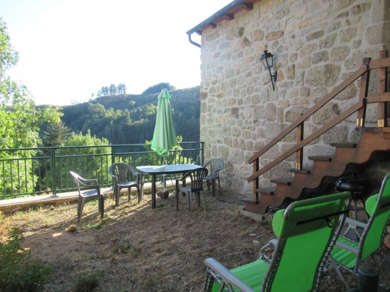 Gite with yard — photo 5