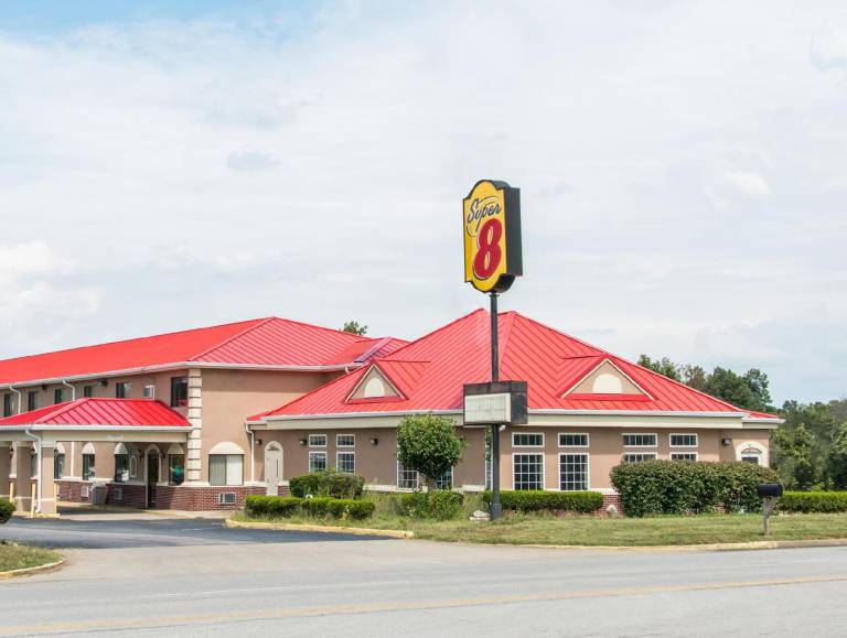 Super 8 By Wyndham Elizabethtown in Elizabethtown, KY