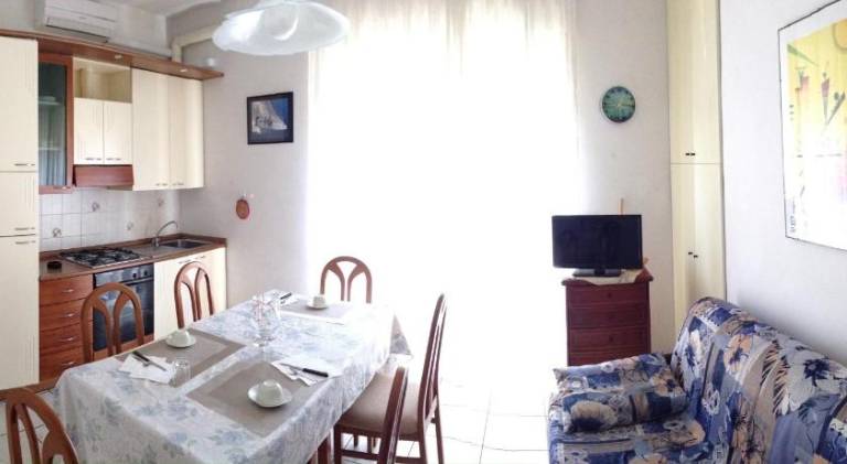 Serviced apartment with jacuzzi & garden — photo 3
