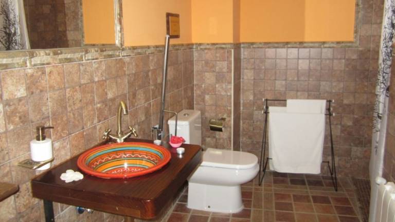 Casa Fuentes de León
