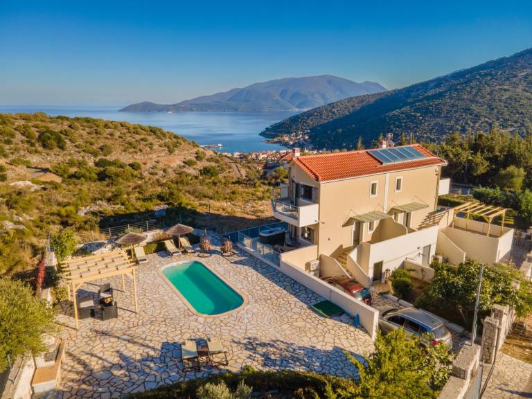 Holiday apartment with jacuzzi & pool — photo 4