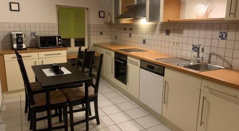 Apartment with pool — photo 3
