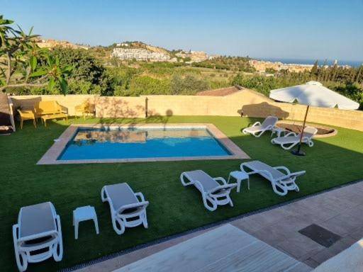 House with private pool, patio & grill in Mijas