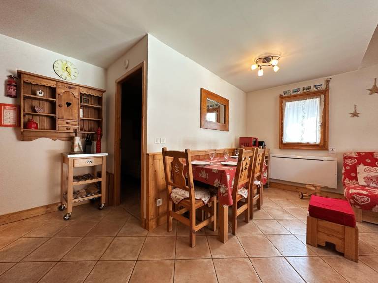 Rental apartment with 2 rooms for 6 persons — photo 4