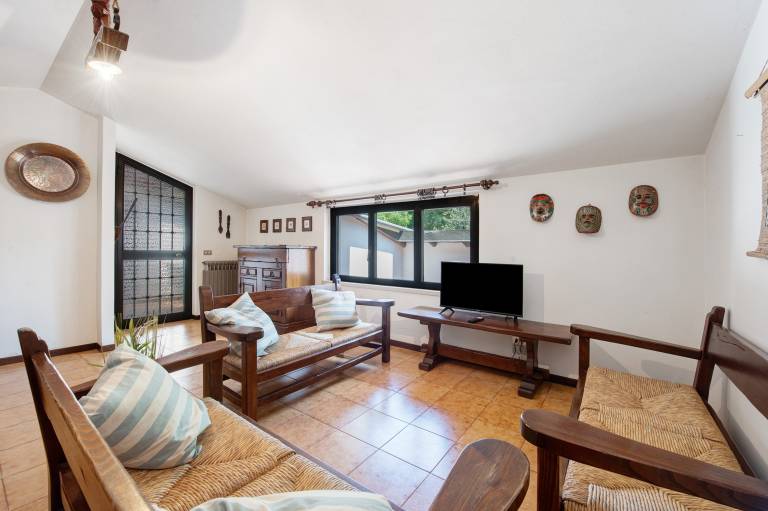 Beautiful holiday apartment with terrace, yard & BBQ | Garden view | Pets are welcome — photo 3