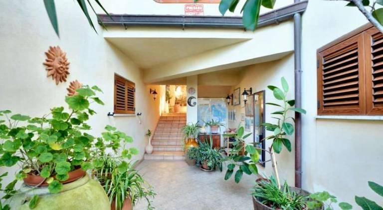 Rental apartment with pool — photo 4