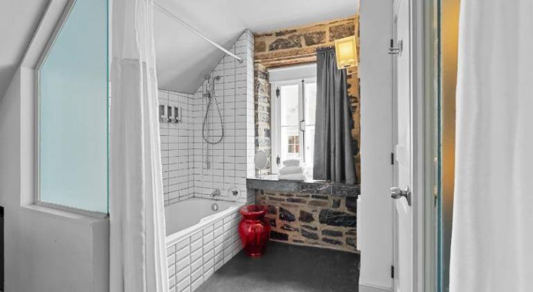 Auberge Place d'Armes — photo 5