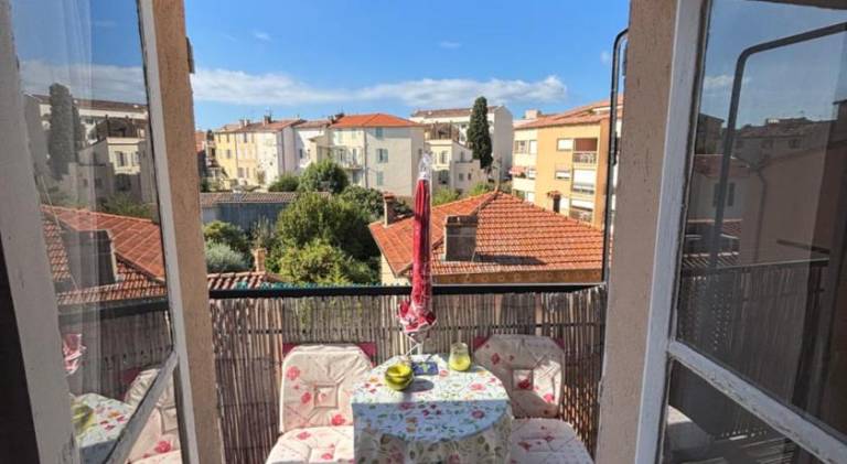 Rental apartment with 1 room for 3 persons in Biot