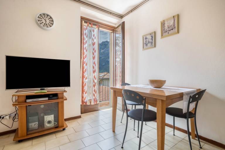 Apartment 'Casa La Sentinella Arco San Giorgio' with Mountain View, Balcony and Wi-Fi — photo 4