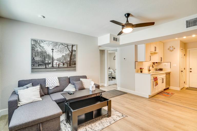 Central Henderson Retreat Near Dining + Lake Mead! — photo 4