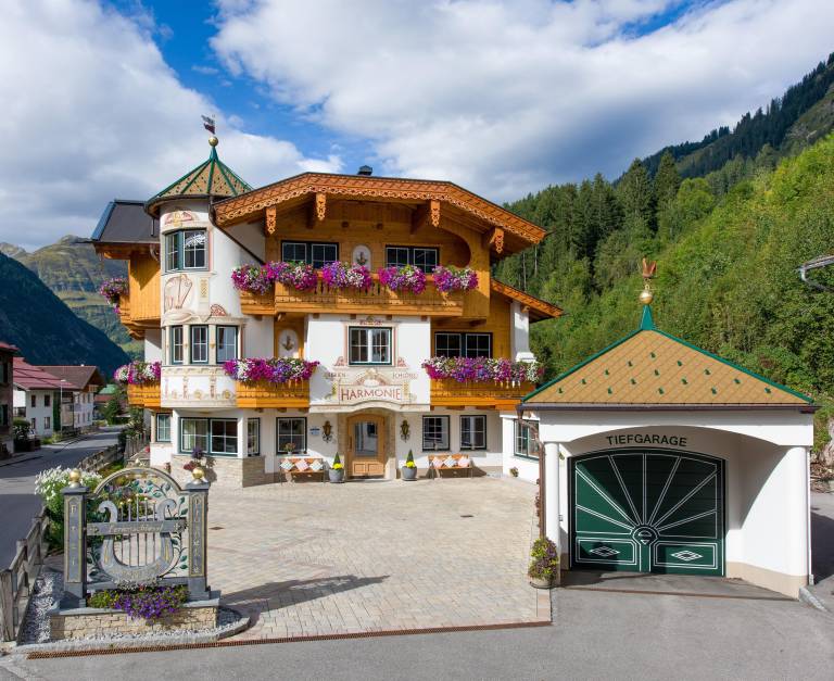 Ferienwohnung mit Hund in Holzgau, für max. 4 Personen Ferienwohnung mit Hund in Holzgau, für max. 4 Personen