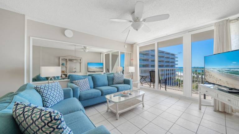 Child-friendly lovely condo with heated pool | Sea view | Beach nearby | Dogs allowed — photo 2