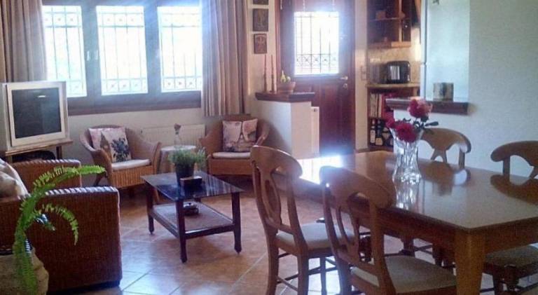 Holiday apartment with terrace, yard & grill | Perfect for remote work — photo 4