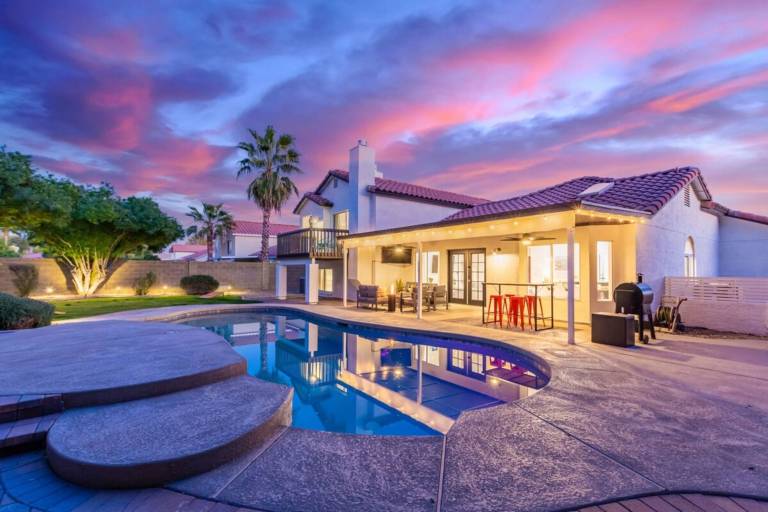 Modern Mesa Oasis FREE Heated Pool Al Fresco Living