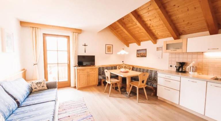 Holiday apartment with garden, terrace & BBQ — photo 2