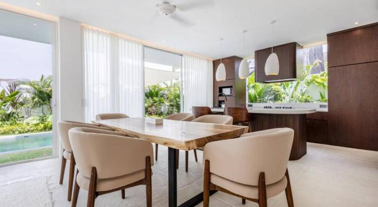 Luxury 3 bed beachside villa with cold plunge pool, rooftop & designer furniture — photo 5